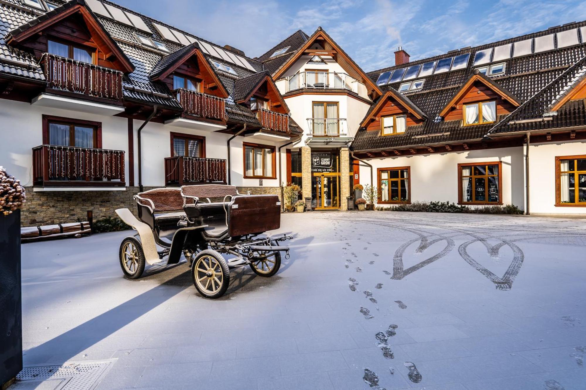 Hotel & Spa Czarny Gron Rzyki Exteriör bild
